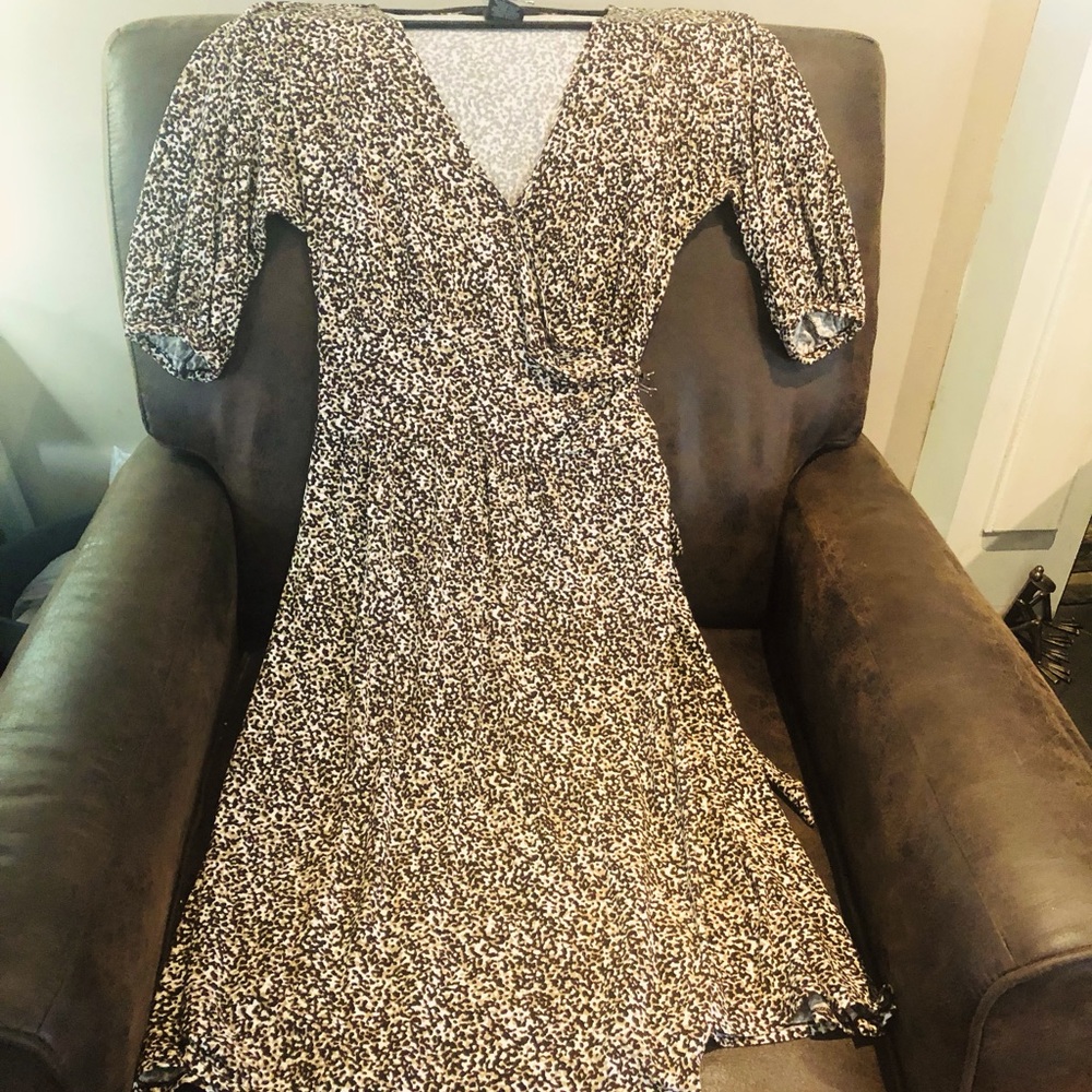 Super flattering “ Diane Von Furstenberg” wrap type dress ,real woman size 12